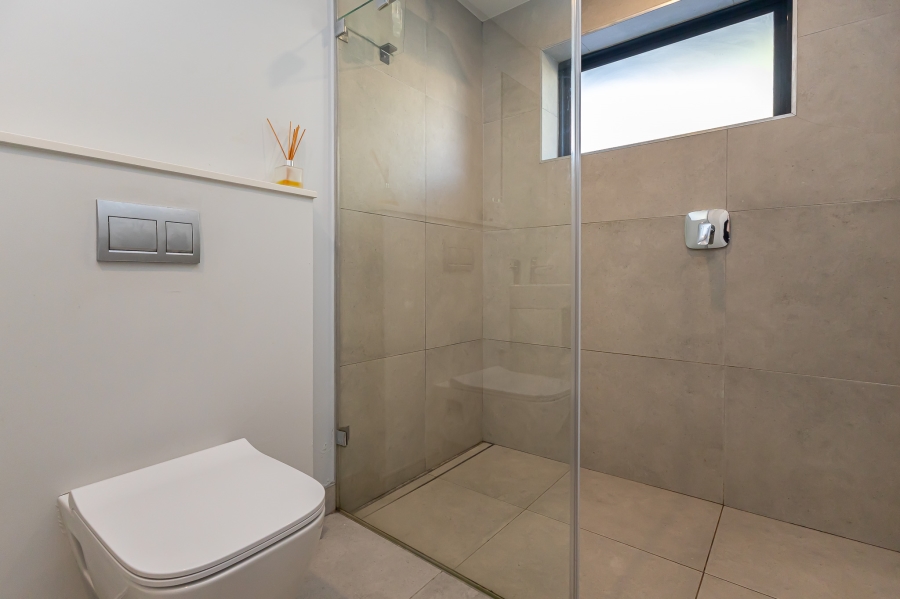 To Let 2 Bedroom Property for Rent in Sea Point Western Cape